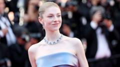 hunter-schafer:-trans-euphoria-star-says-new-passport-lists-her-as-male