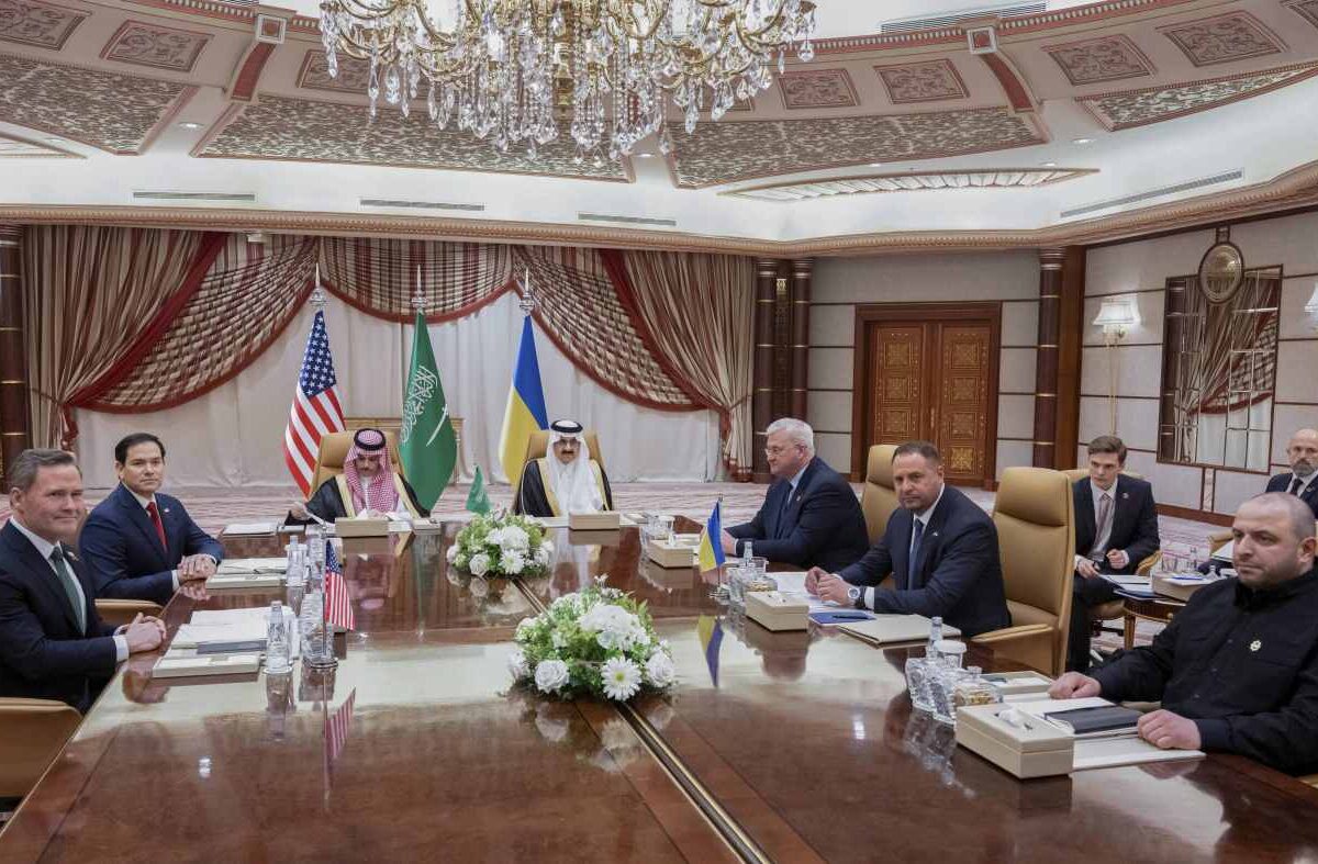 ukraine-wants-‘constructive,-friendly’-talks-with-the-us.-as-they-meet-in-saudi-arabia