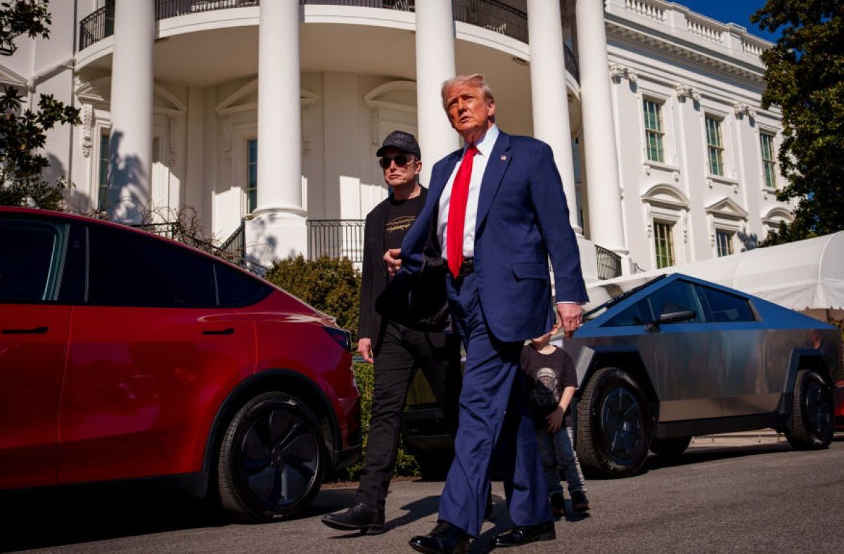 trump-buys-a-tesla-with-elon-musk-in-tow,-at-the-white-house