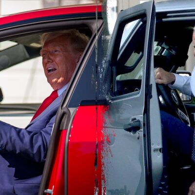 flashback:-biden-also-paraded-electric-vehicles-at-the-white-house-when-he-drove-a-jeep-wrangler-in-2021