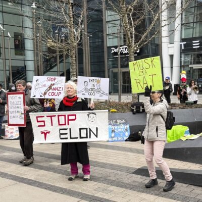 a-tesla-protester-targeted-by-elon-musk-speaks-out:-‘i-have-to-protect-myself.’