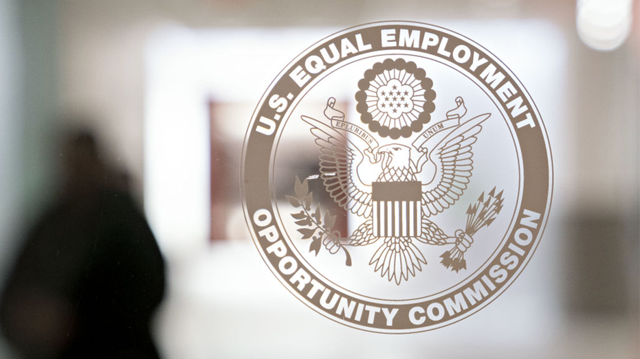 us-equal-opportunity-commission-demands-20-law-firms-disclose-dei-employment-practices