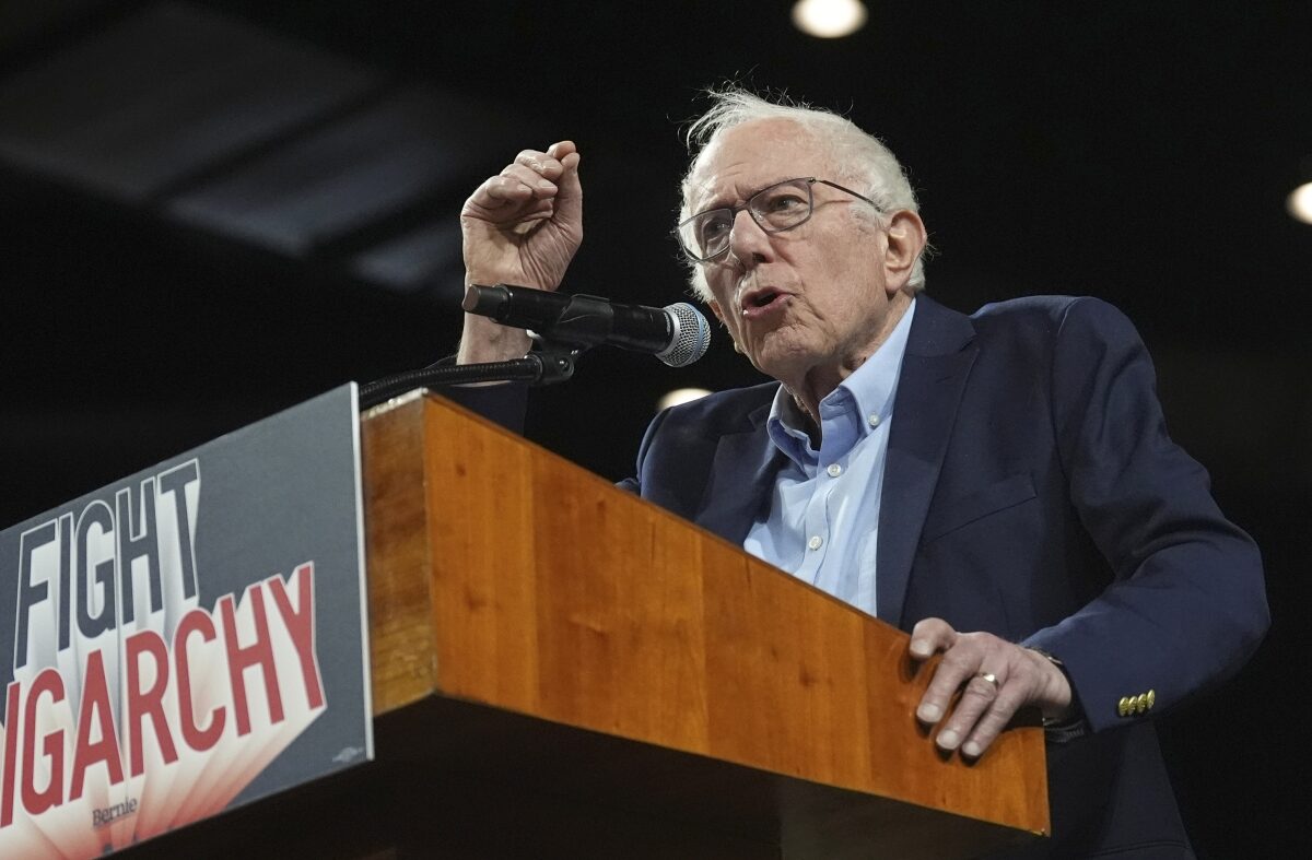 bernie-sanders-is-drawing-record-crowds-as-he-pushes-democrats-to-‘fight-oligarchy’